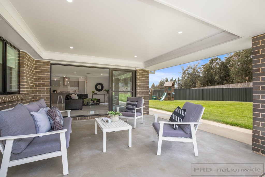 50 Mileham Circuit RUTHERFORD 24