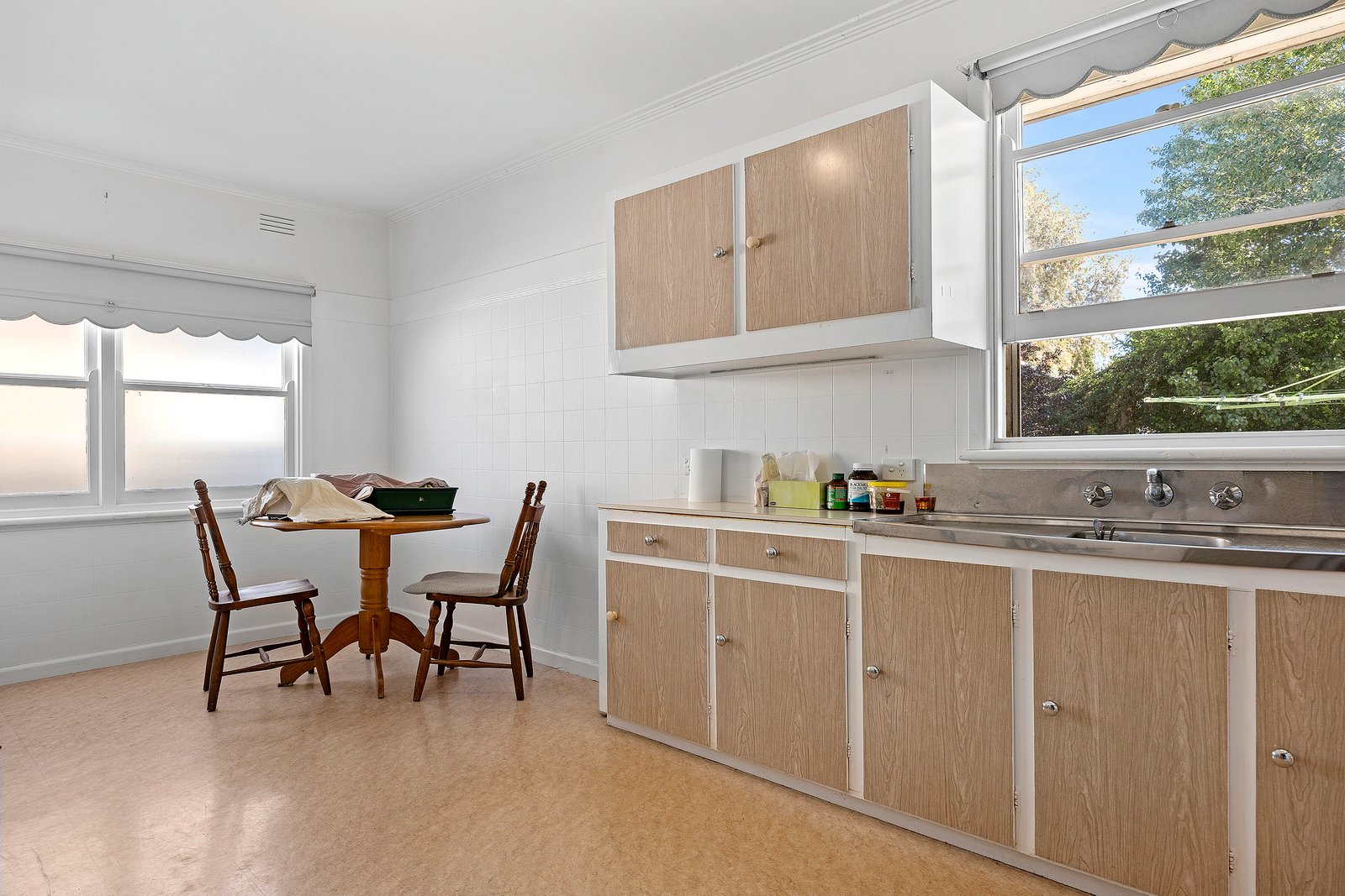 Gallery: 50 Montgomery Cres