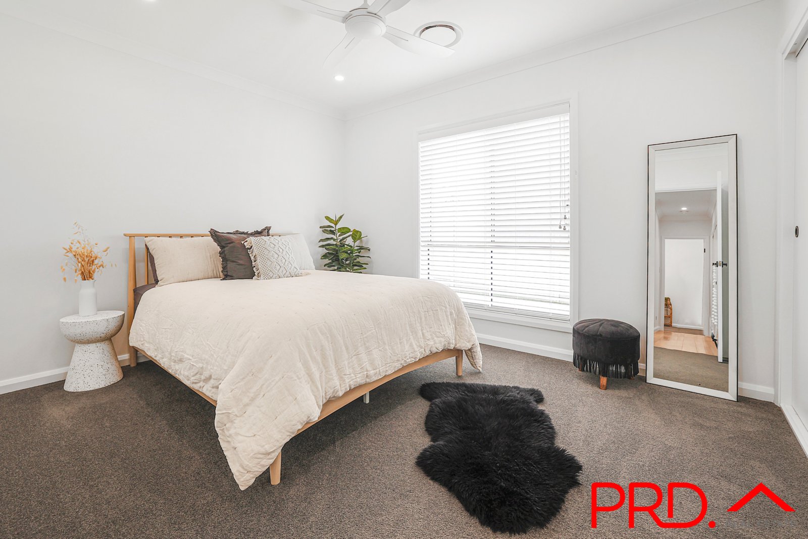 50 Mustang Close TAMWORTH 15