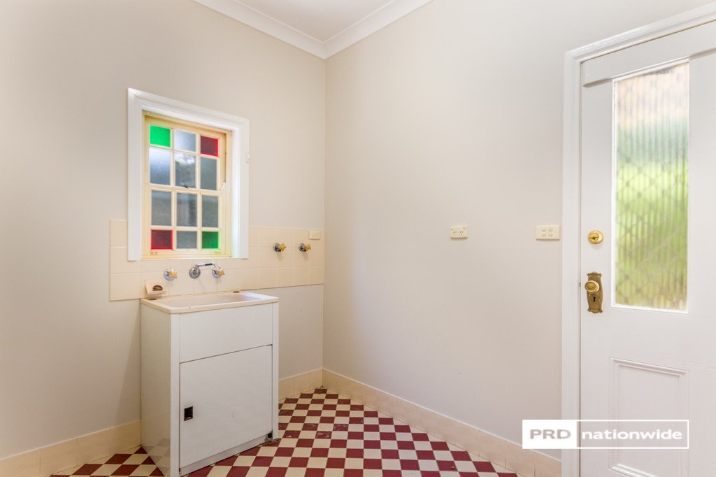 50 Napier Street TAMWORTH 12