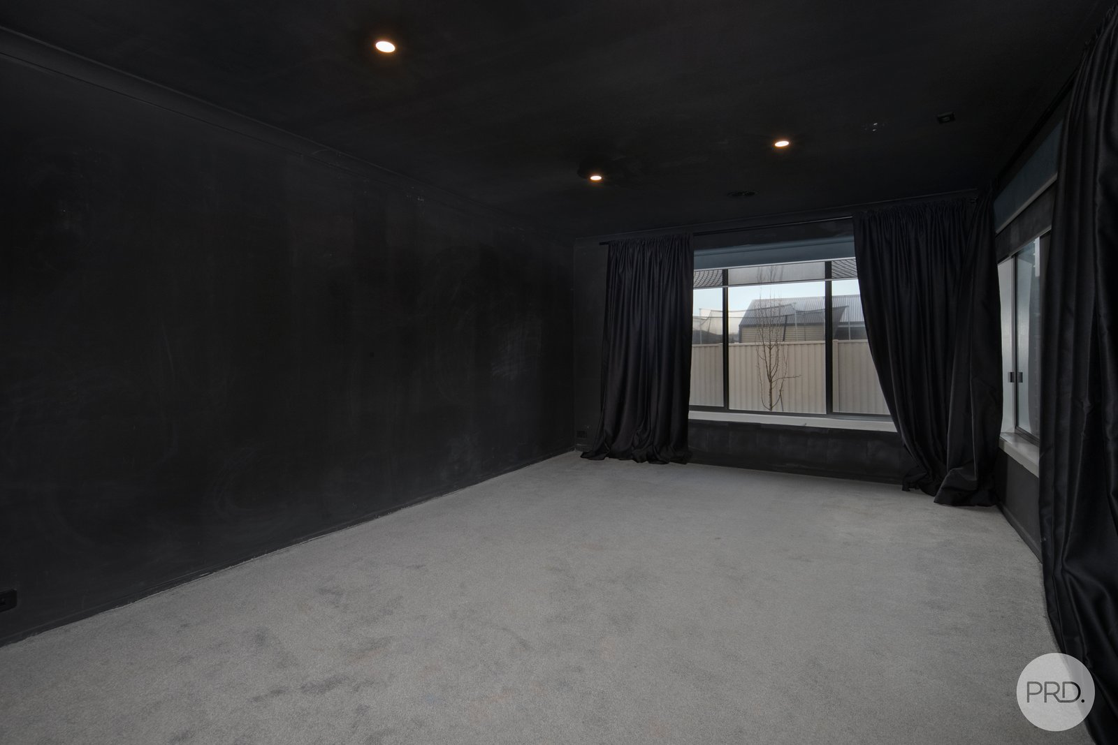 50 Normlyttle Parade MINERS REST 8