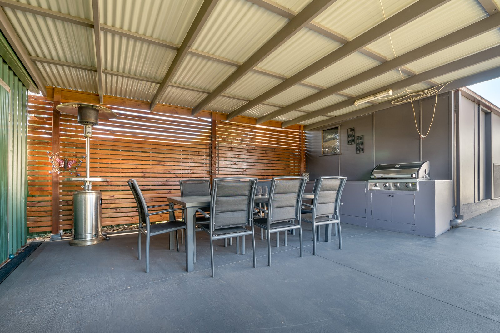 50 Parkside Drive DAPTO 8