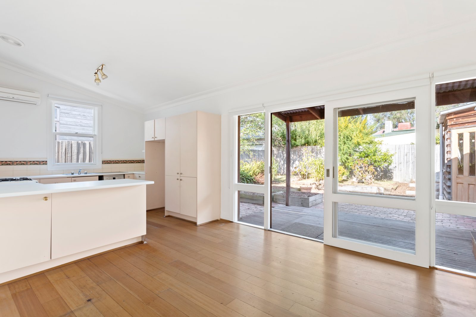 Real Estate and Property in 50 Parkside Street, Elsternwick, VIC