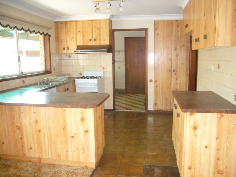 50 Pugsley Avenue ESTELLA 4