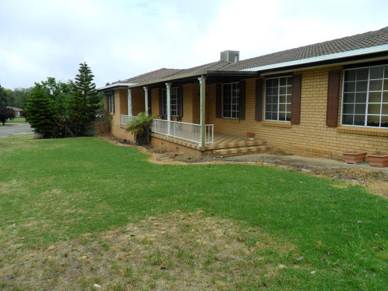 50 Pugsley Avenue ESTELLA 1