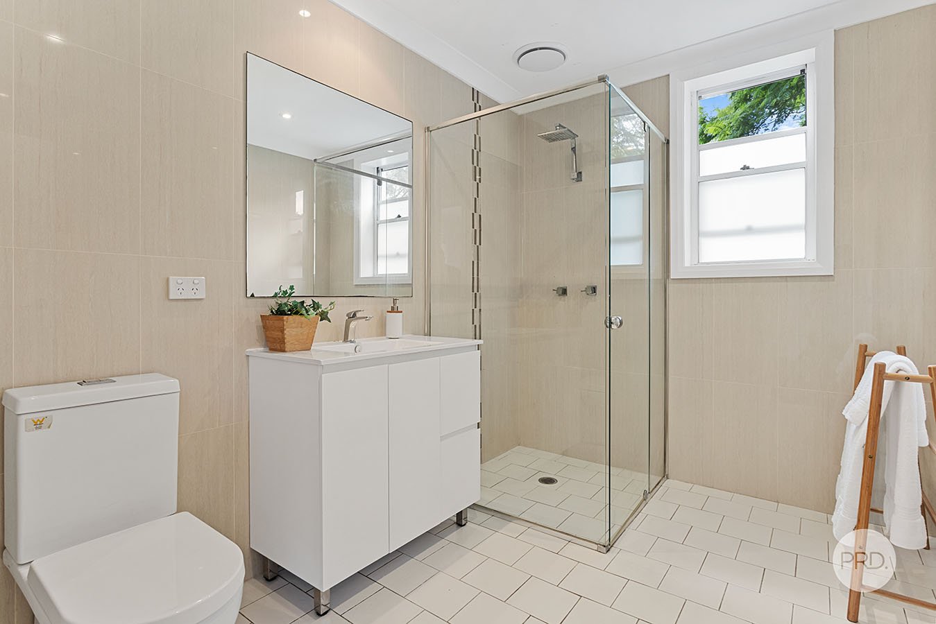 50 Renway Avenue LUGARNO 9