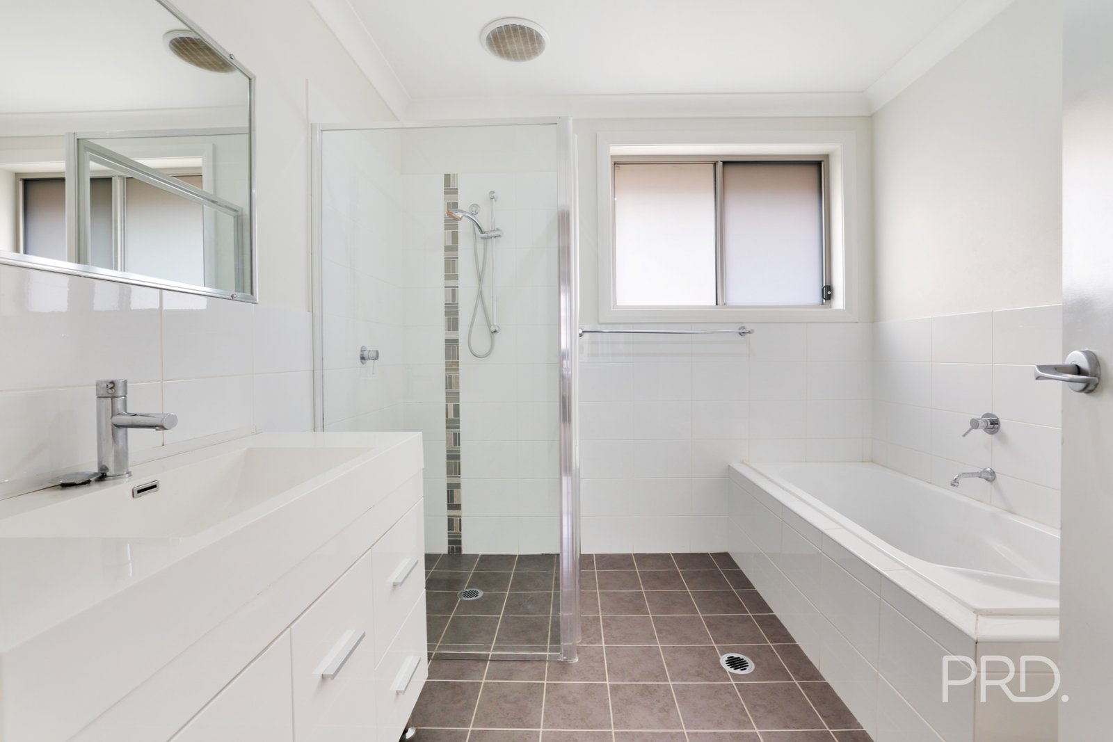 50 Riverview Street NORTH TAMWORTH 5