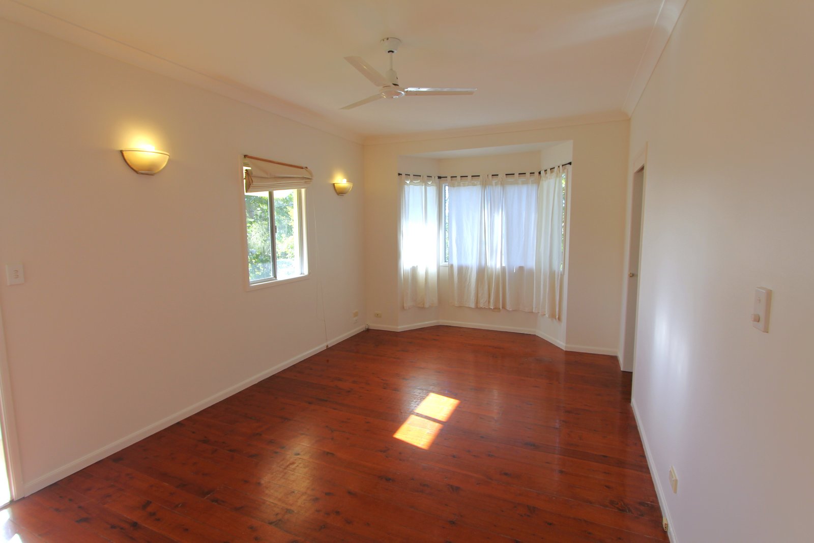 50 Robert Street LABRADOR 6