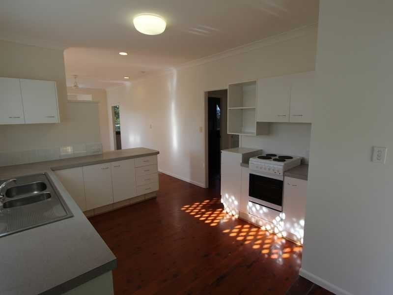 50 Robert Street LABRADOR 2