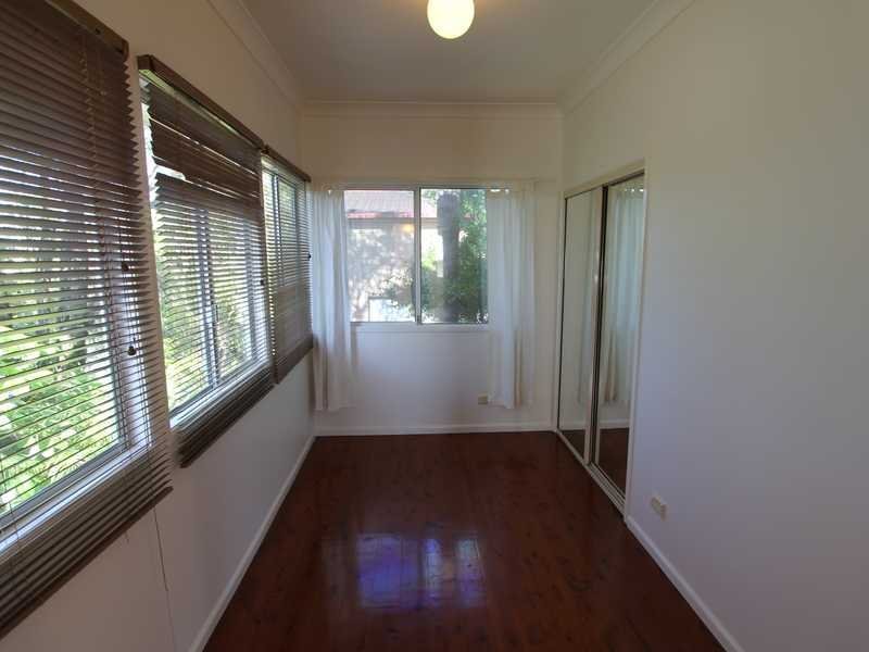 50 Robert Street LABRADOR 7