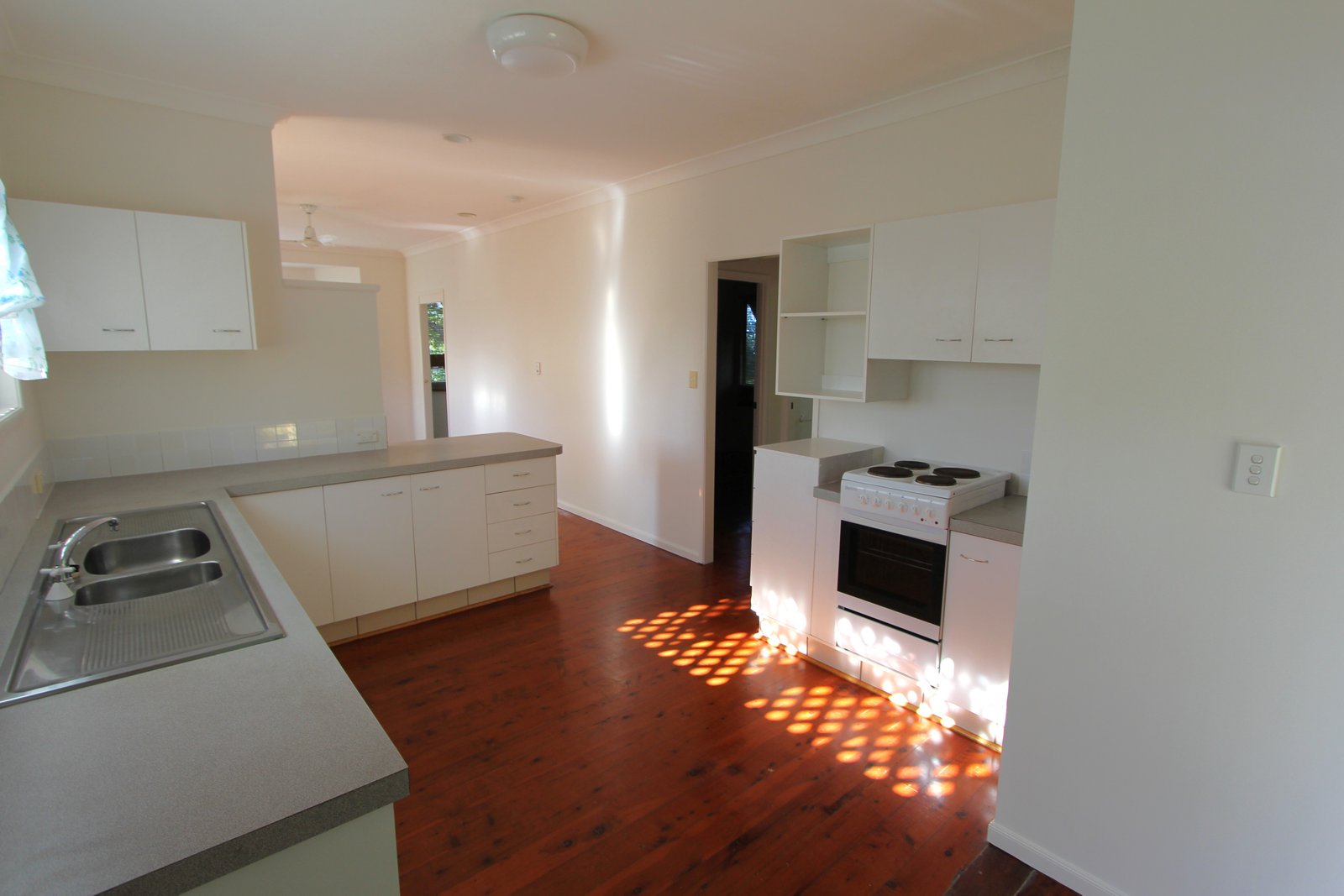 50 Robert Street LABRADOR 3