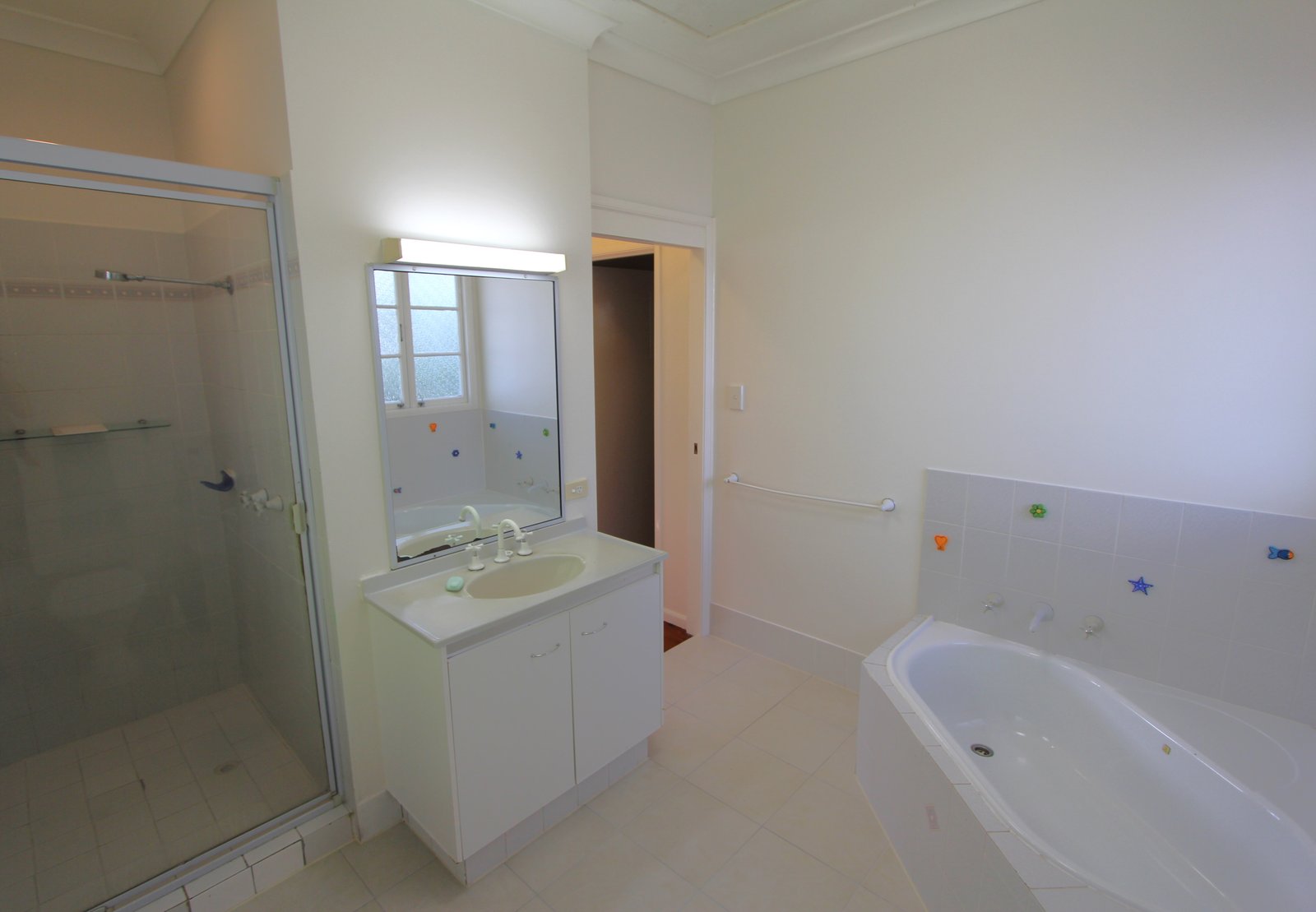 50 Robert Street LABRADOR 9