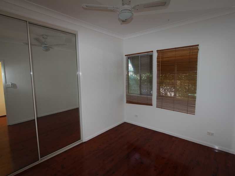 50 Robert Street LABRADOR 6