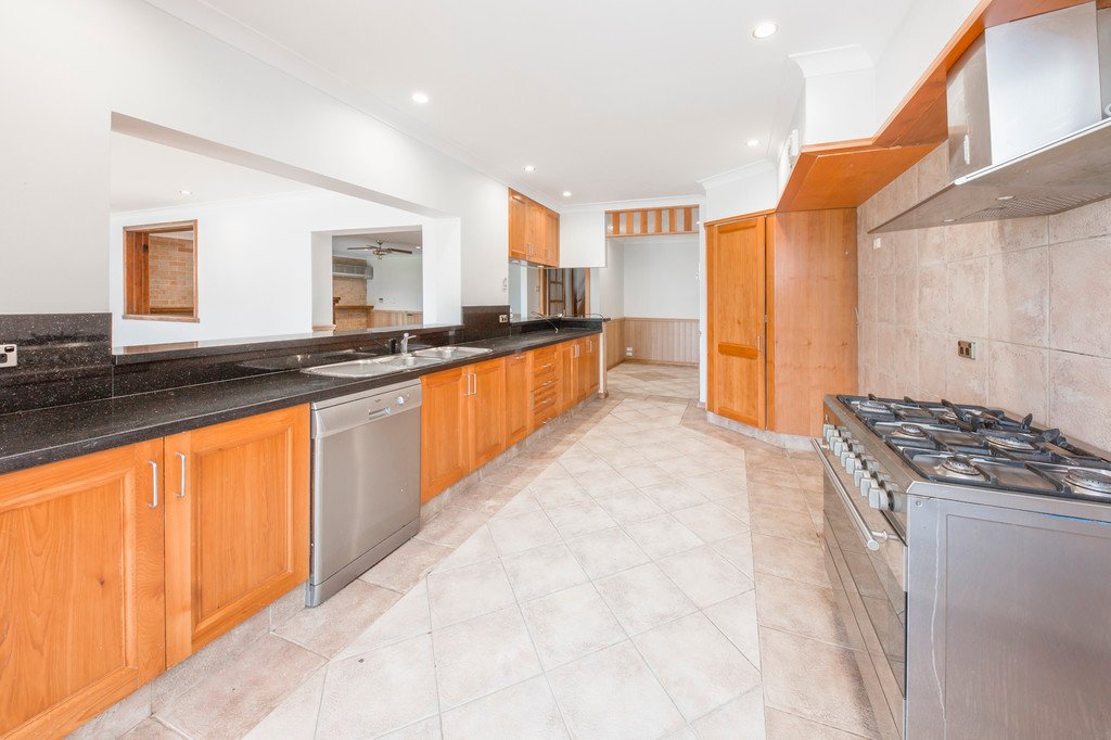 50 Russell St  CLARENCE TOWN 12