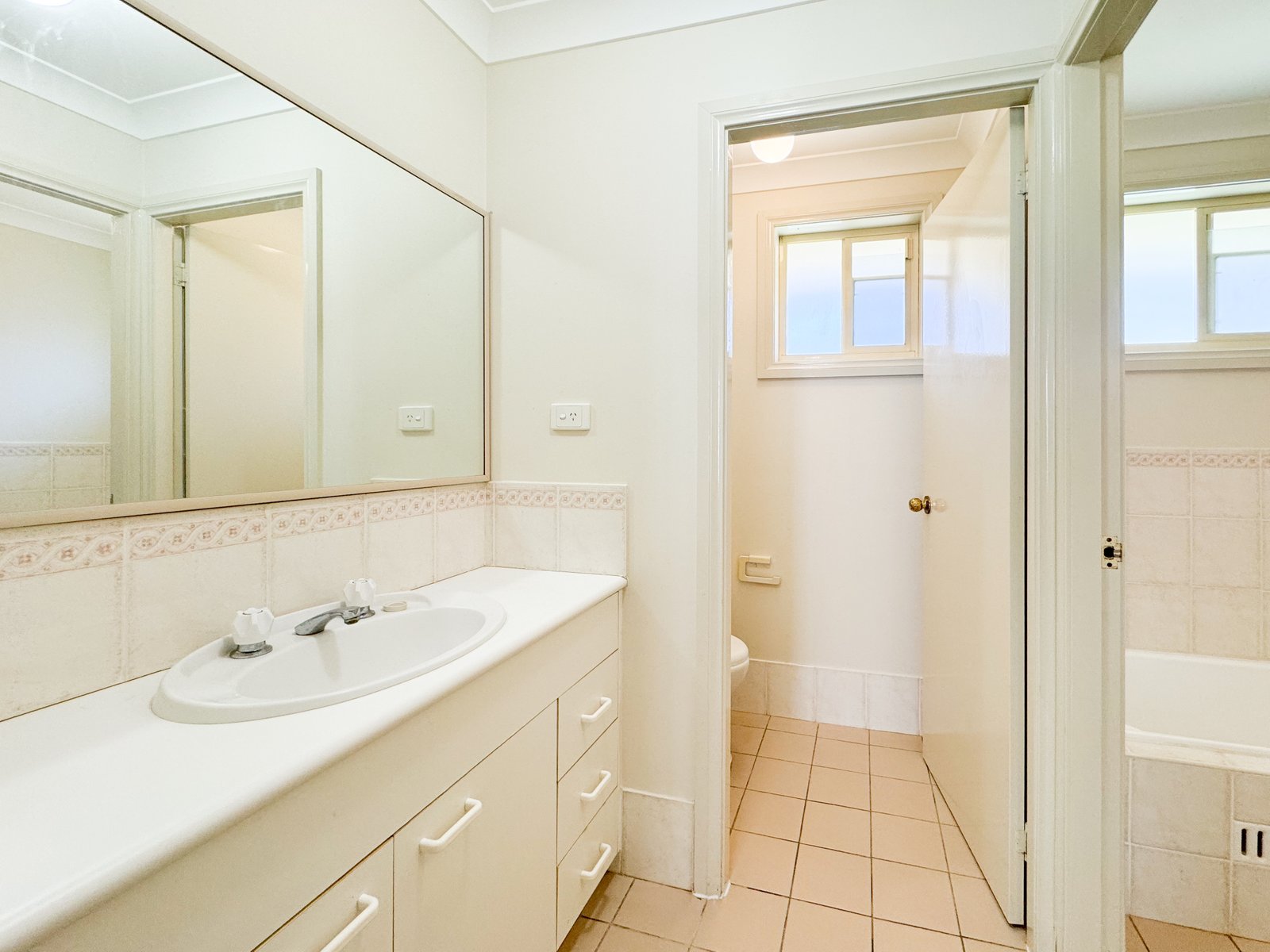 50 Sergeant Baker Drive CORLETTE 15