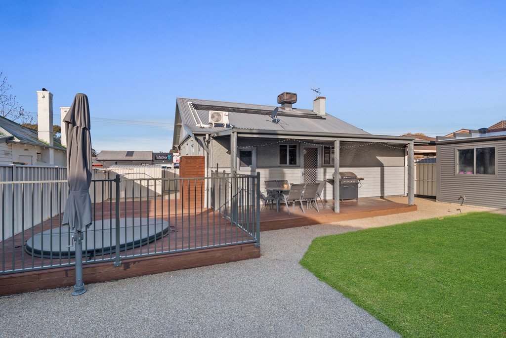 50 Somerville Street FLORA HILL 8