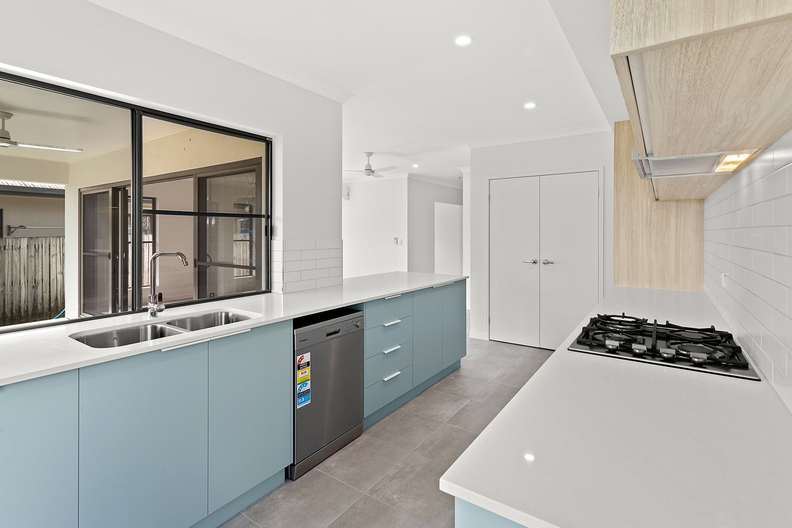 50 South Molle Boulevard CANNONVALE 3