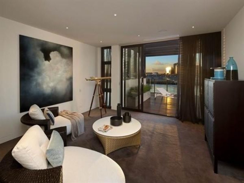 Gallery: 50 South Wharf Drive