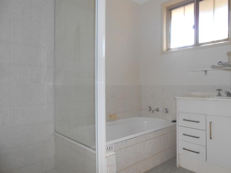 50 Sussex Street TAMWORTH 5