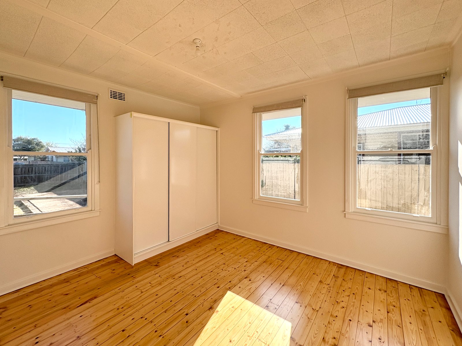 Gallery: 50 Swallow Crescent