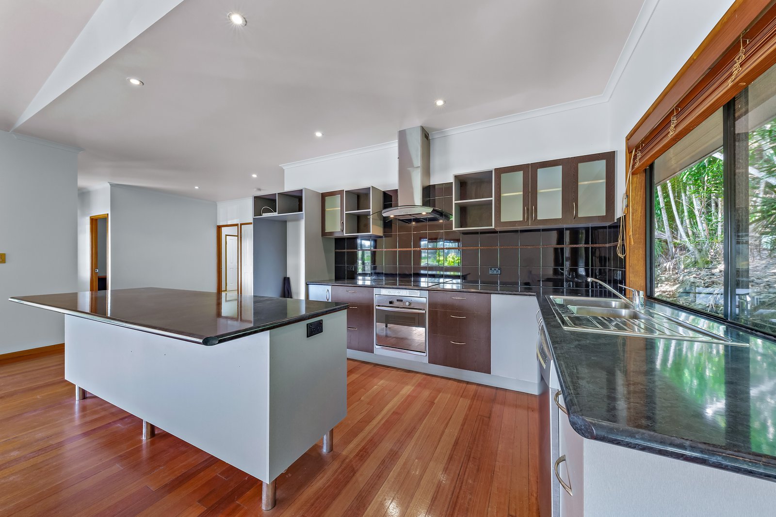 50 Tropic Road CANNONVALE 9
