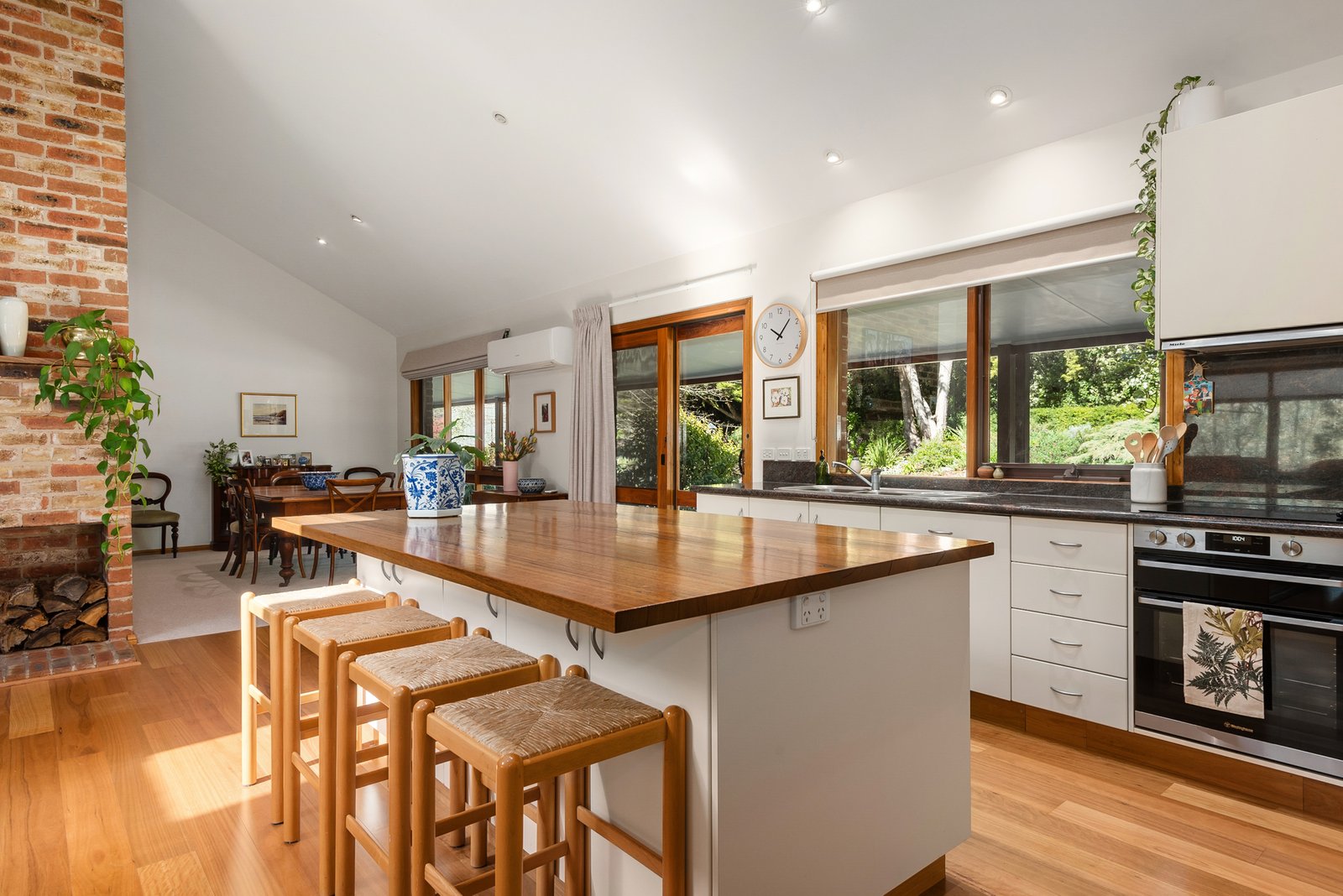 Real Estate and Property in 50 Tweddle Lane, Woodend, VIC