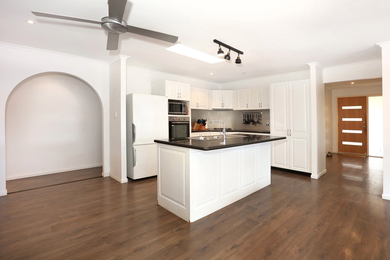 50 Watford Crescent MOLENDINAR 3