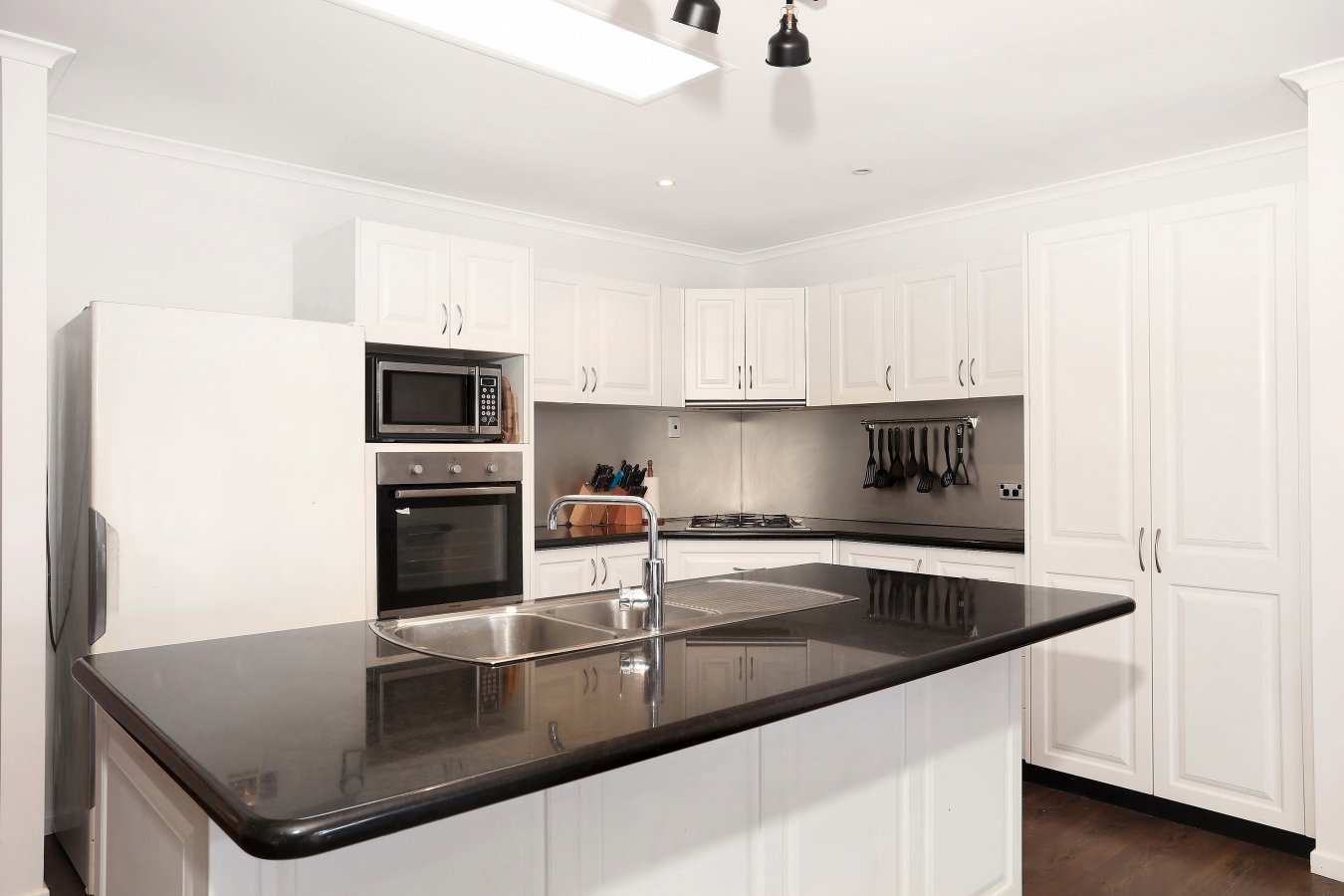 50 Watford Crescent MOLENDINAR 4