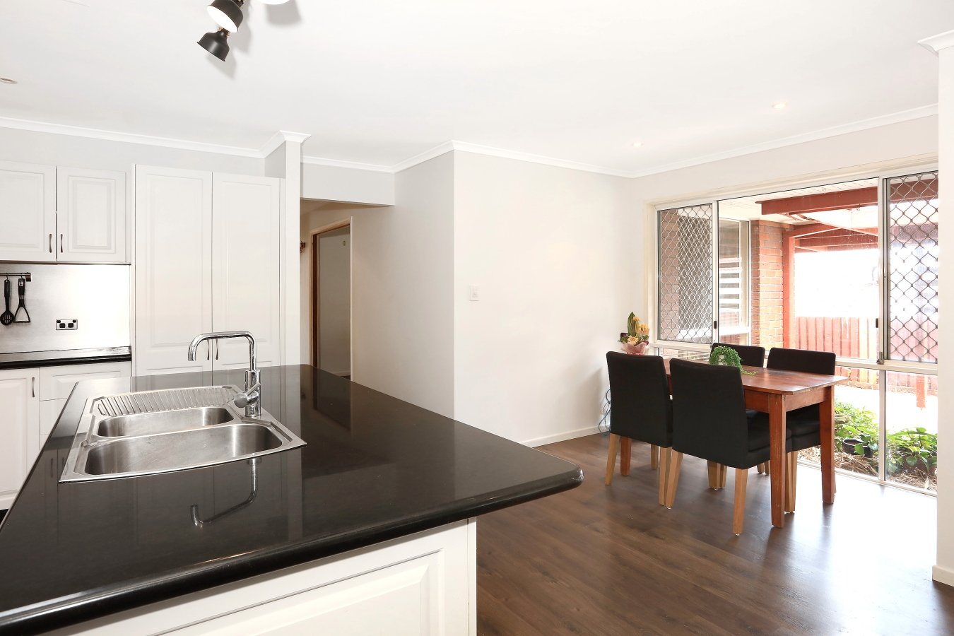 50 Watford Crescent MOLENDINAR 5