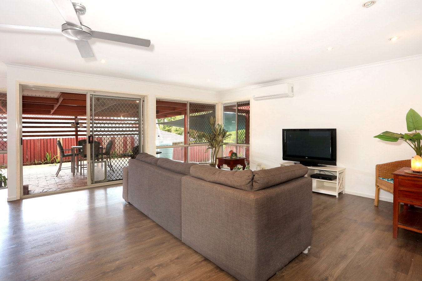 50 Watford Crescent MOLENDINAR 8