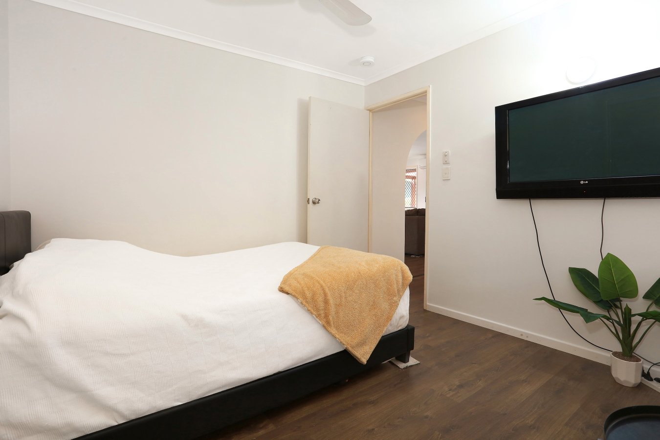 50 Watford Crescent MOLENDINAR 14