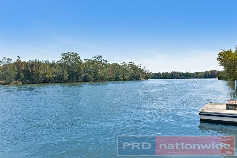 500 Henry Lawson Drive EAST HILLS 2