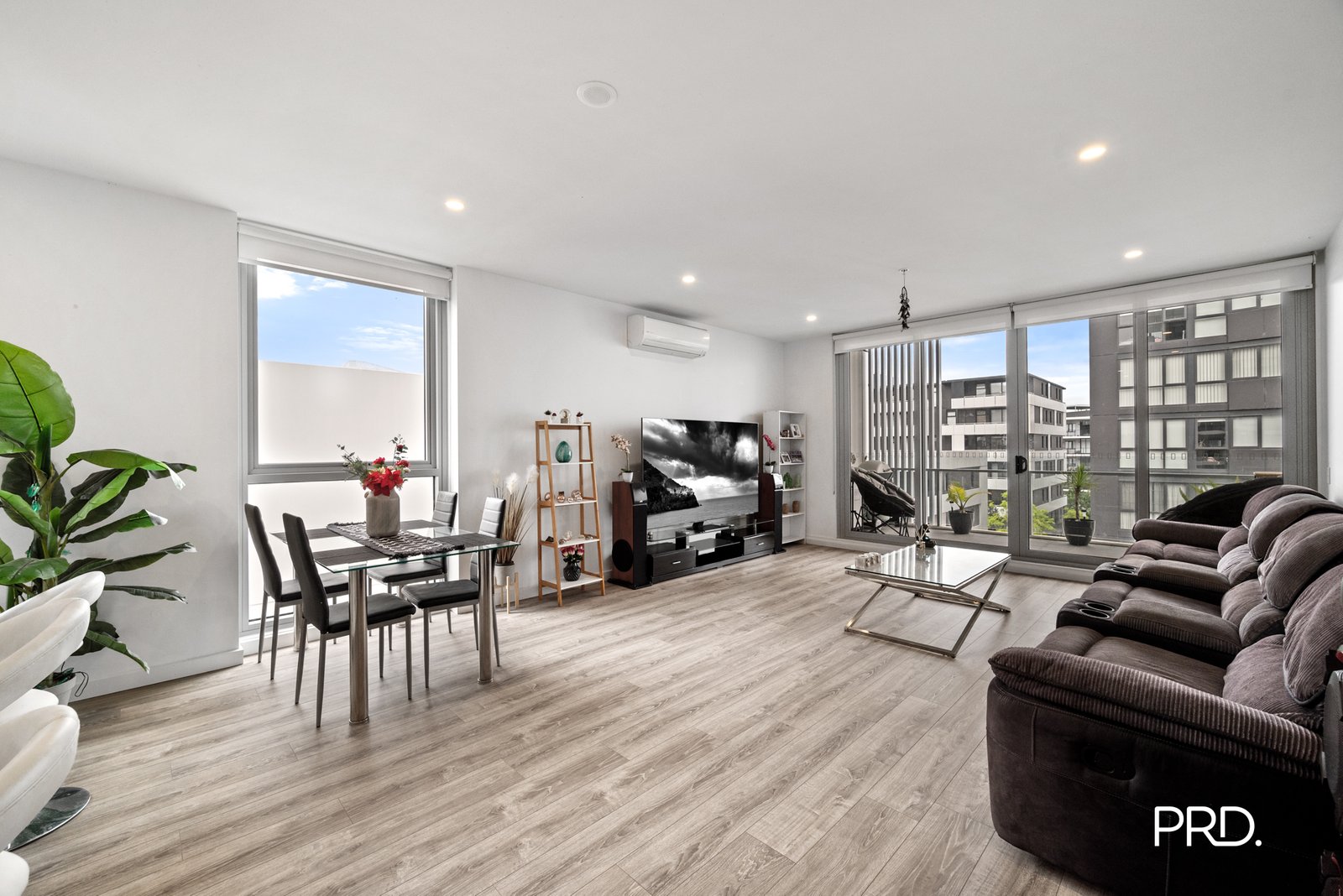 501/10 Aviators Way PENRITH 3