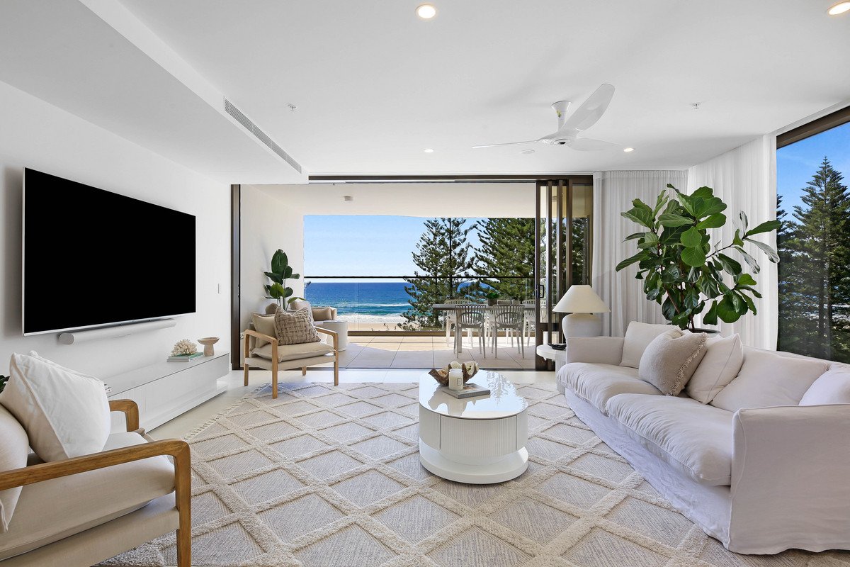501/112 The Esplanade Burleigh Heads 9
