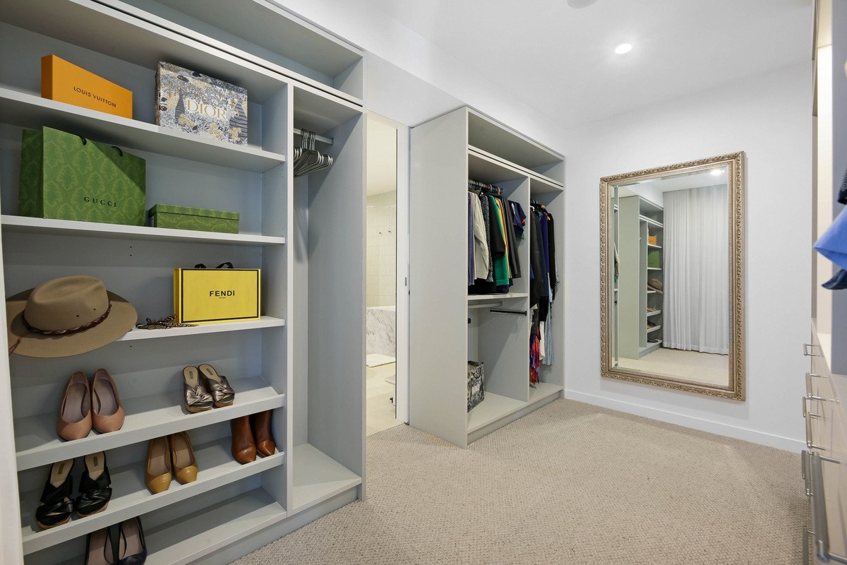 501/112 The Esplanade Burleigh Heads 16