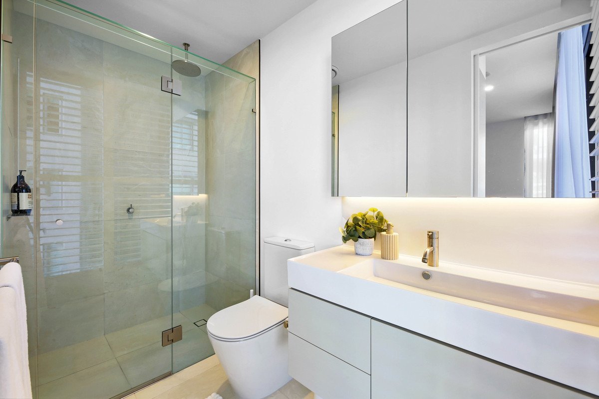 501/112 The Esplanade Burleigh Heads 23