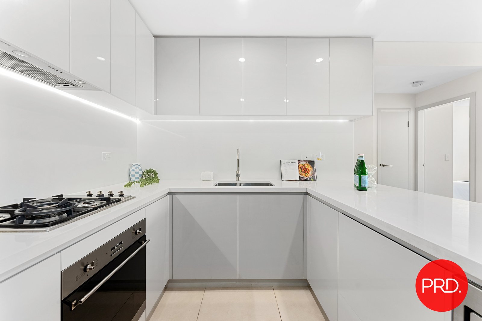 501/1D Greenbank Street HURSTVILLE 9