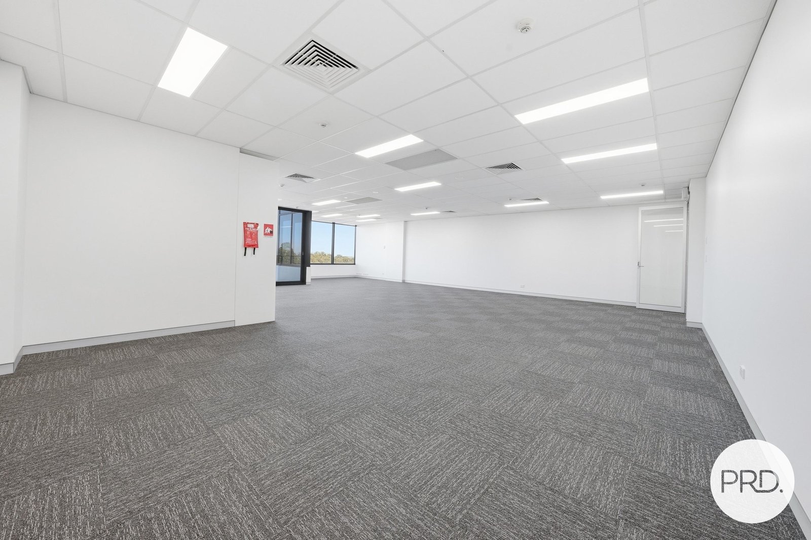 5.01/2 - 8 Brookhollow Avenue NORWEST 5