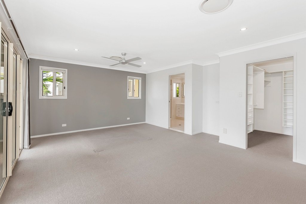 5013 Riverwood Grove BENOWA 9