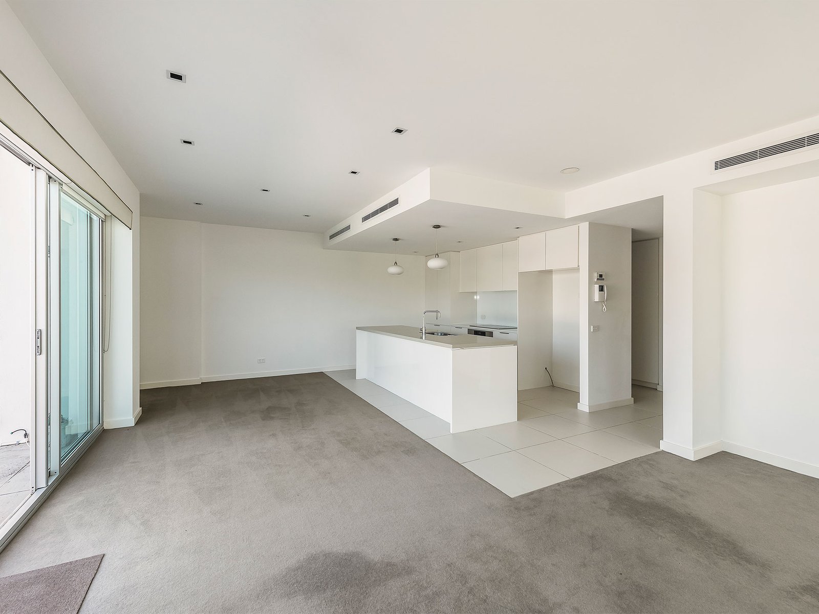 Gallery: 50/15 Beach Road