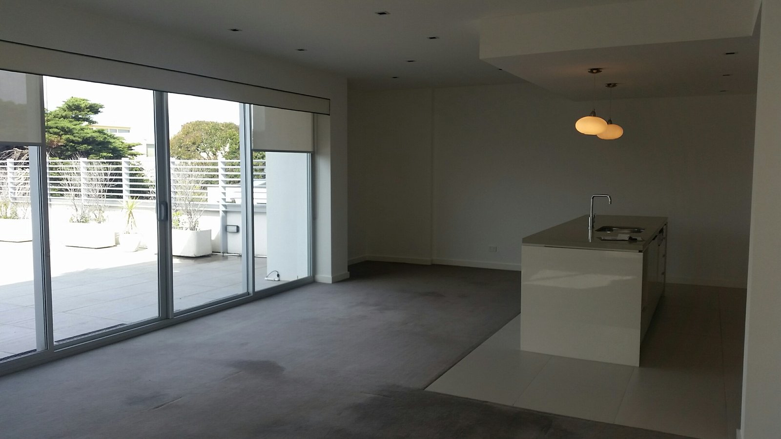 Gallery: 50/15 Beach Road