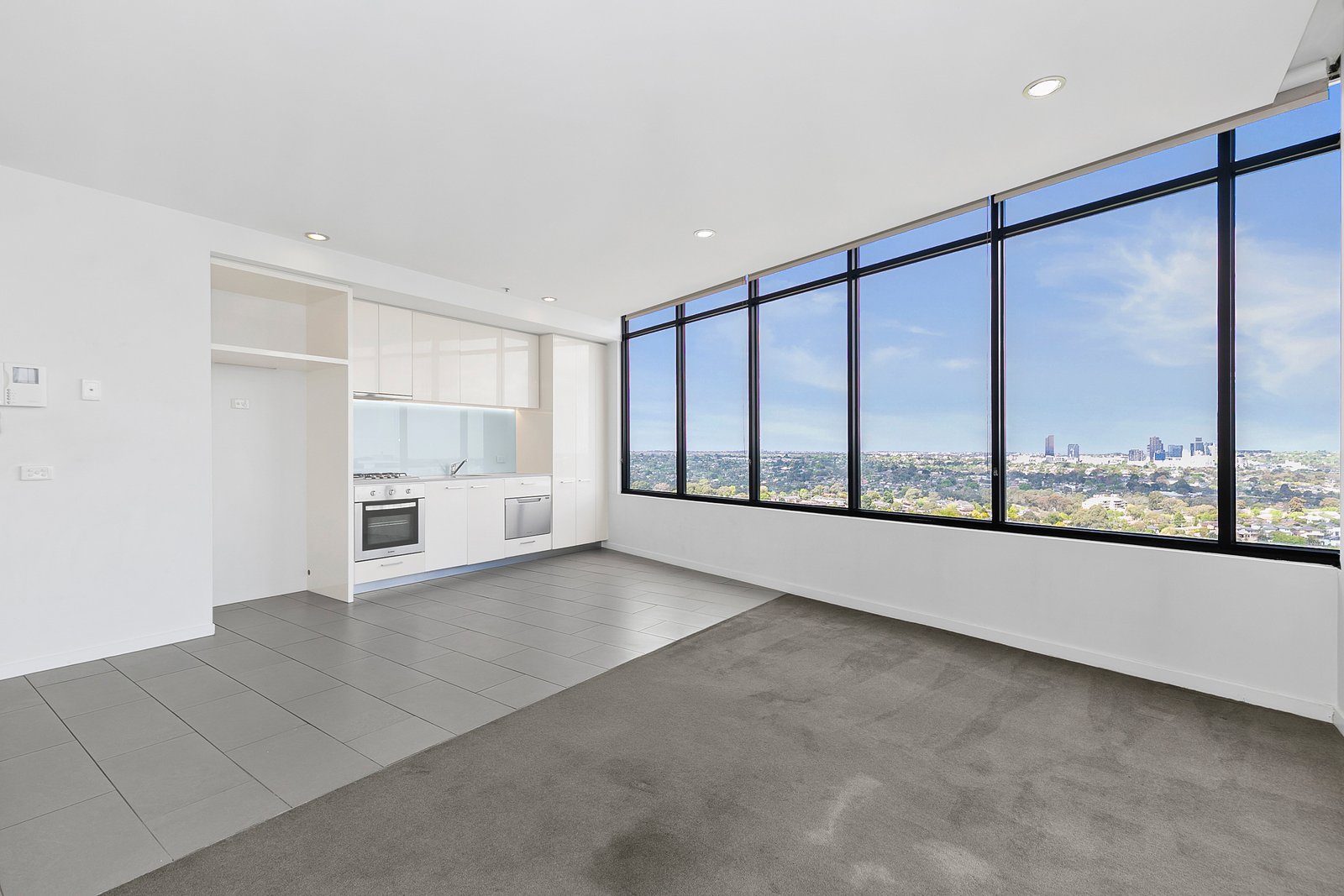 501/632-640 Doncaster Road