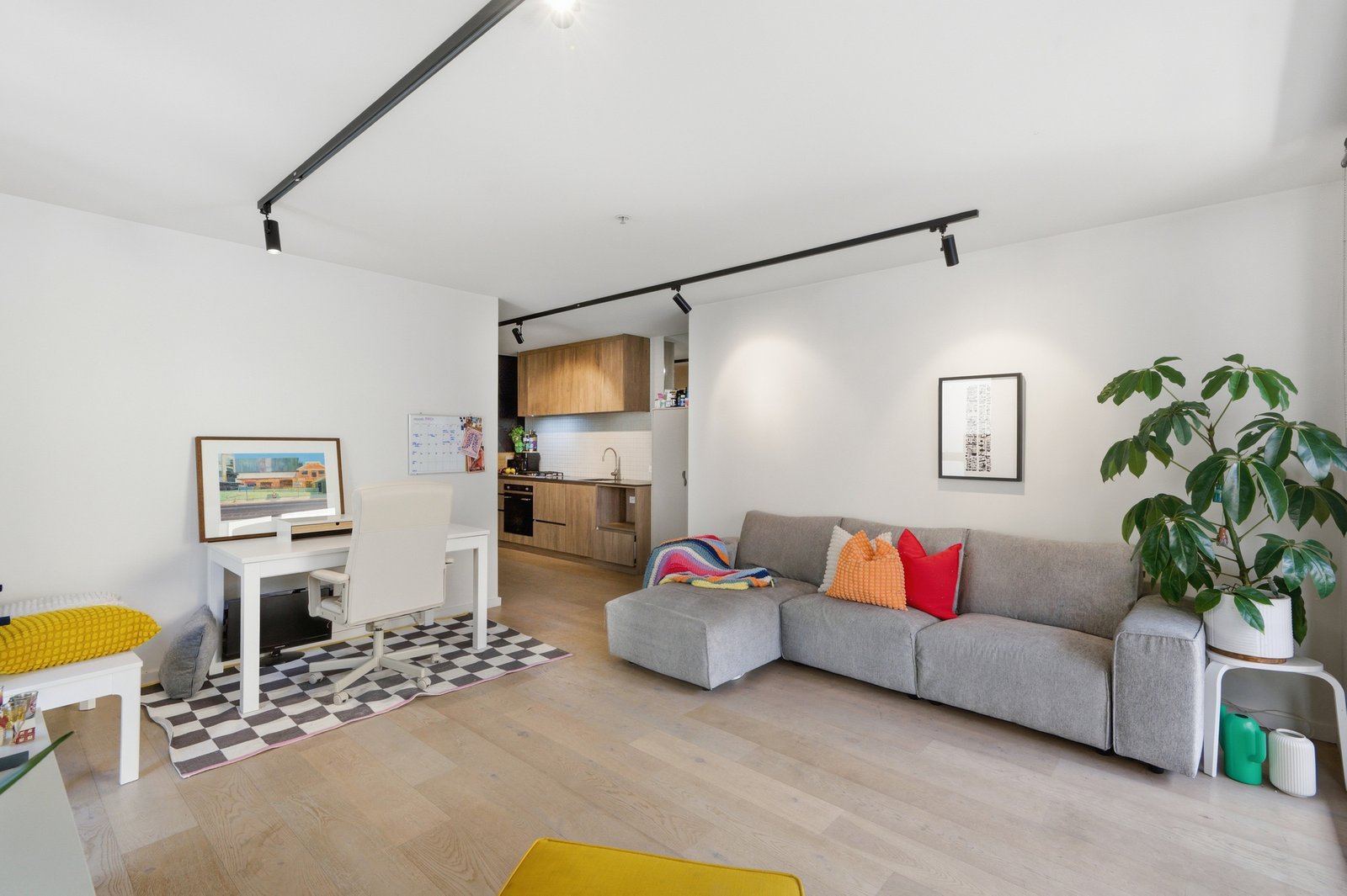 Gallery: 501/75 Wellington Street