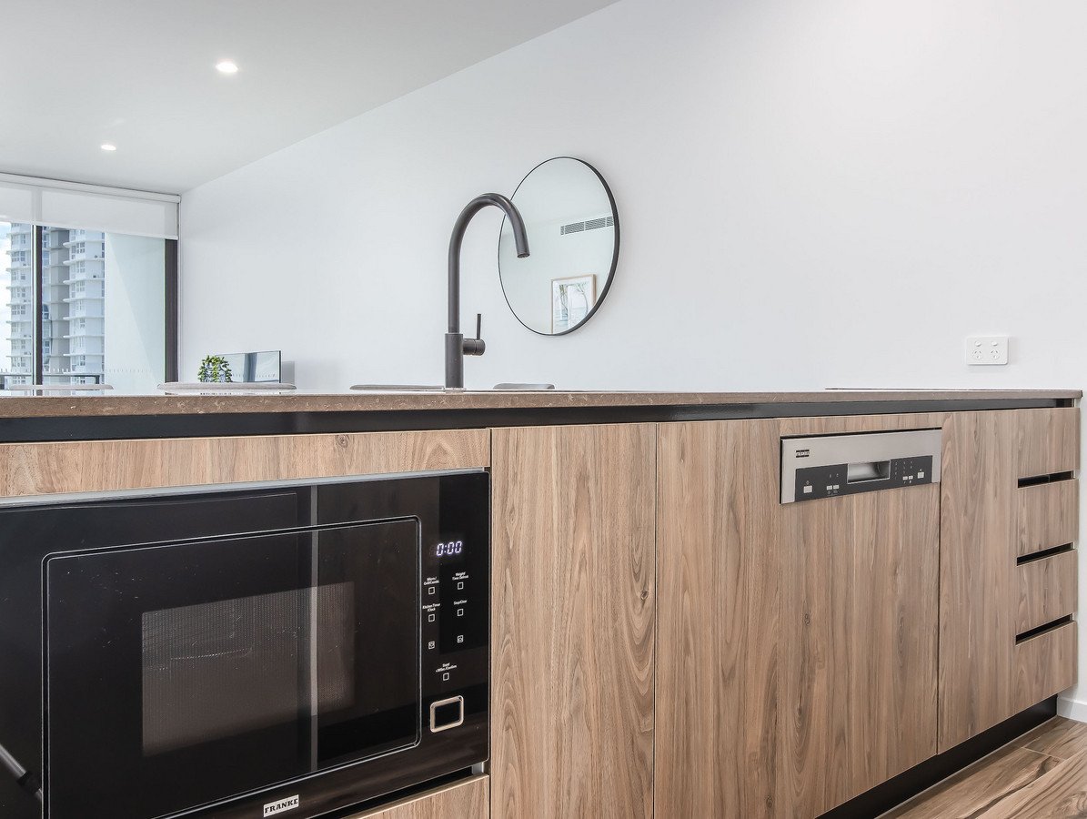 50/1969 Gold Coast Highway Burleigh Heads 14