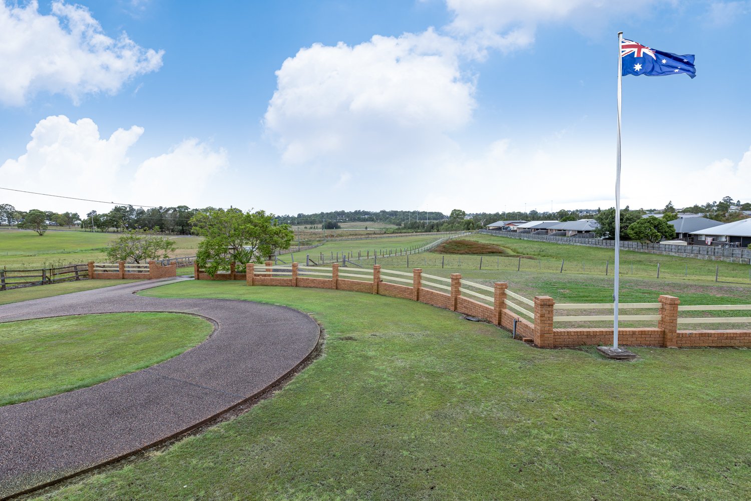 502 Oakhampton Road OAKHAMPTON 4