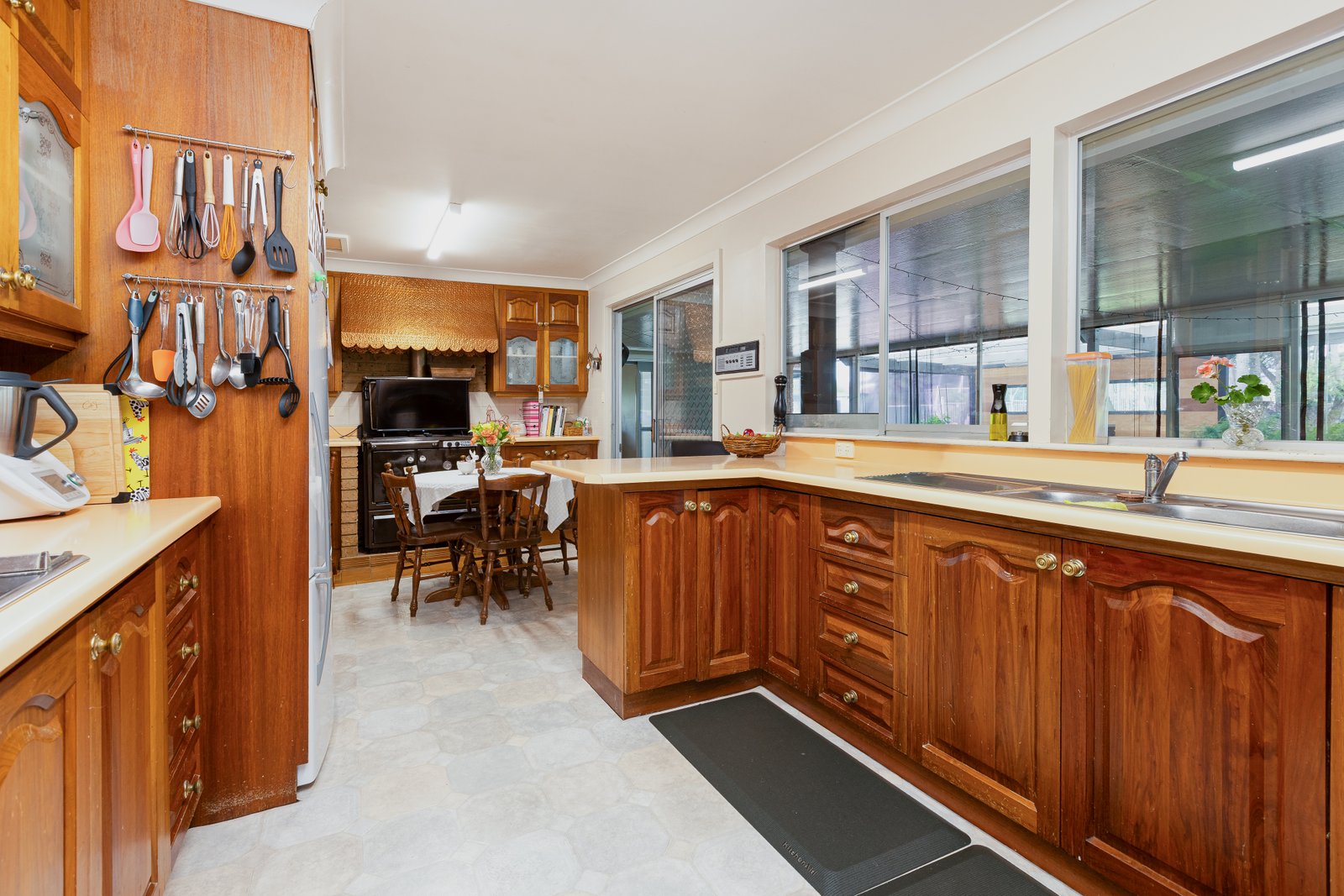 502 Oakhampton Road OAKHAMPTON 8