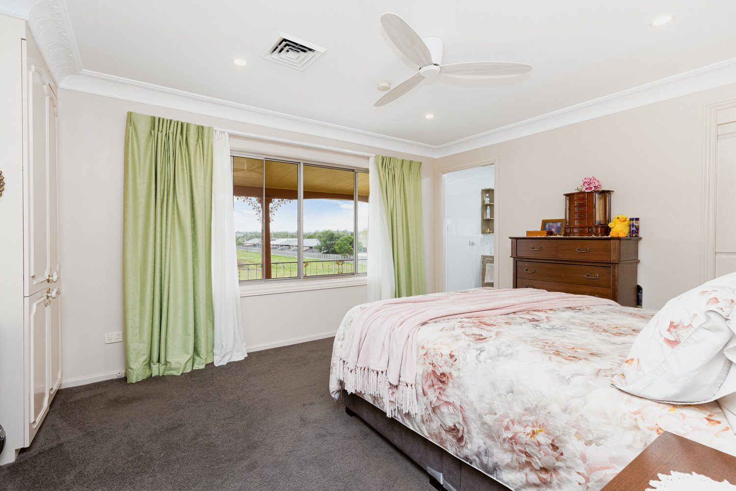 502 Oakhampton Road OAKHAMPTON 14