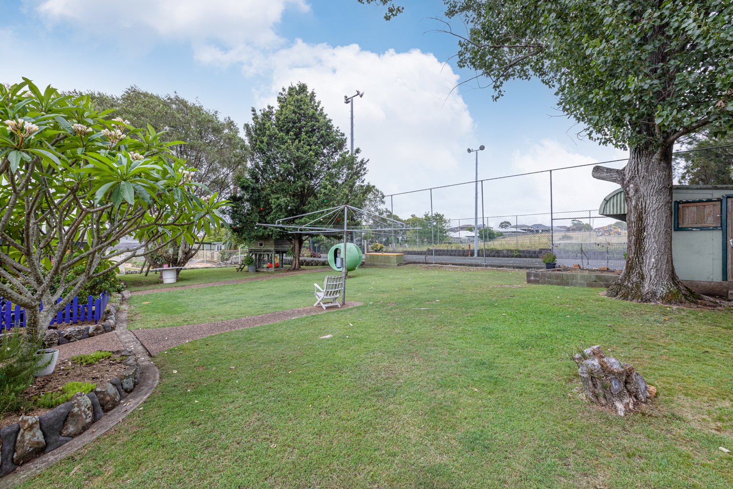 502 Oakhampton Road OAKHAMPTON 25