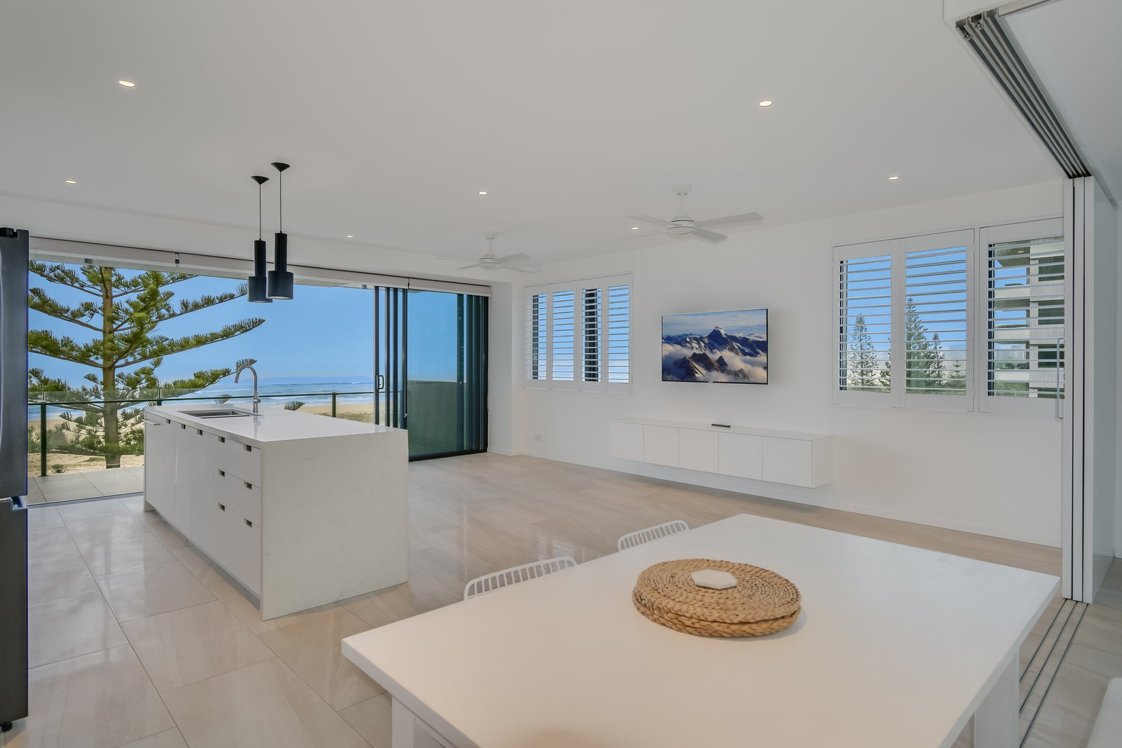 502/106 Pacific Parade BILINGA 5