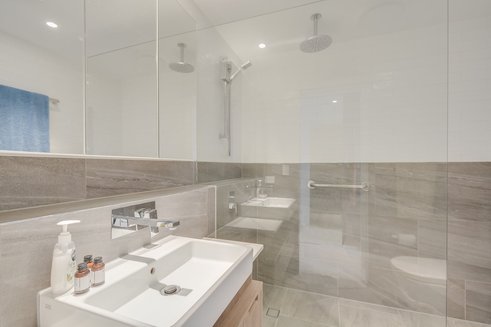 502/106 Pacific Parade BILINGA 7